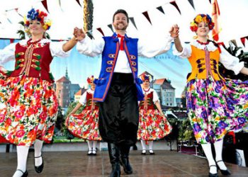 Chow down at the Taste of Mission Hills