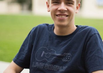 City bans bath salt components as synthetic drugs