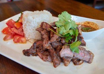 Padres sign RHP Garrett Richards to two-year contract