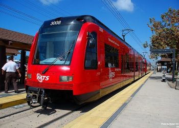 AROUND THE BLOCK: WindanSea: Of moms, pops and pubs