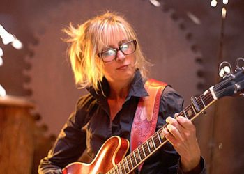 Padres have signed pitcher Adam Warren to a one-year contract