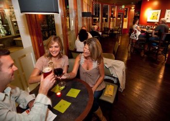 Ocean Beach Christmas tree hits the beach, ready for memories