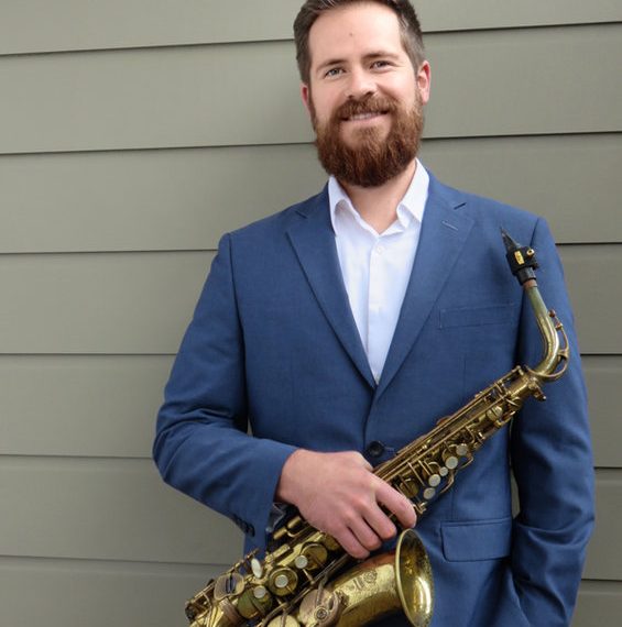 Mission Bay music director keeps the jazz age jumpin’