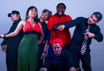 Climbing into Calit2’s cutting-edge StarCAVE