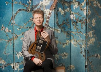 Fashion Files – Dame Zandra Rhodes presents Pop-up Shop