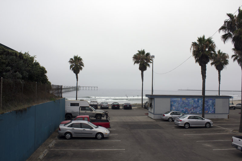 Planners renew permit for police trailer near OB pier — for now