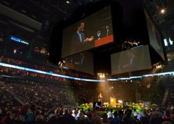 Protesters ask SeaWorld to Empty the Tanks