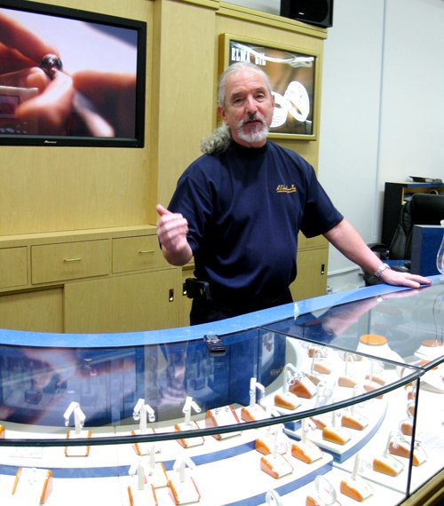 Longtime jewelry shop moves to Point Loma Village