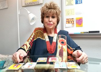 Isabella Rossellini brings environmental monologue ‘Link Link Circus’ to La Jolla