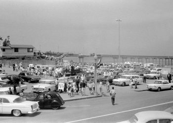 Selena Gomez plays Valley View on July 6