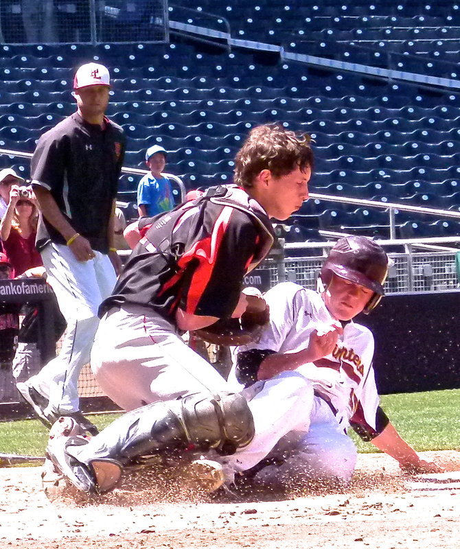 Point Loma edges LJHS in big-league venue