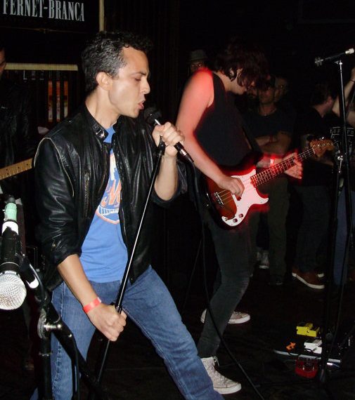 Supporting the arts by crowdfunding a musician