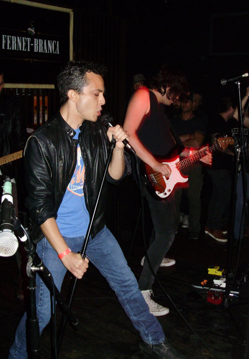 Supporting the arts by crowdfunding a musician