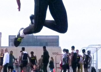 Bishop's, La Jolla look to net volleyball titles