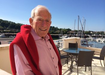 La Jolla Shores boardwalk named for esteemed oceanographer, Walter Munk
