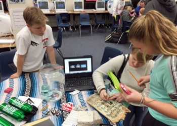 Foster pleads guilty, resigns amid charges on illegal gifts