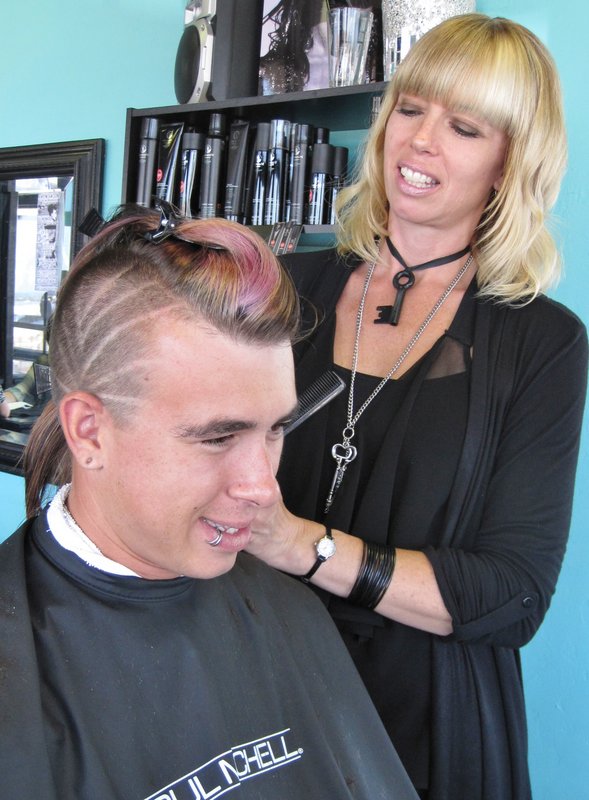 Street fair vendors in OB are a cut above the rest