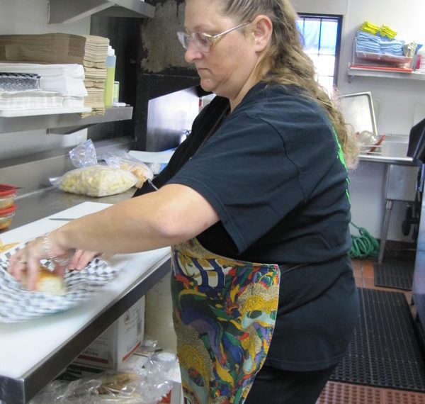 Who dat? Why, an authentic Nawlins café/market, dat is