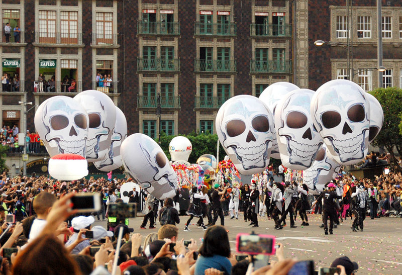 Día de los Muertos brings Mexico City back to life