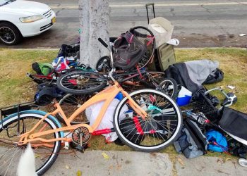 Residents upset with homeless population at Pacific Beach Library