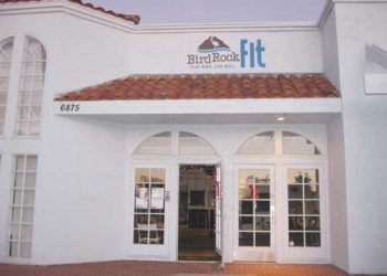 Football recap: Monarchs crown Vikes, UC