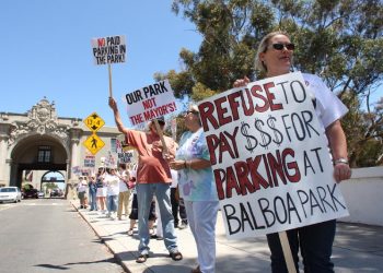 Mind your workout manners