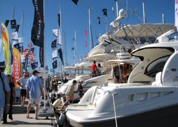 Israeli guitarist finds breath of fresh air with band Todo Mundo, local music scene