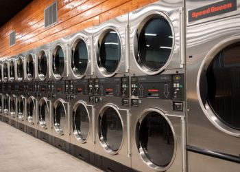 Pacific Beach entrepreneur has it made in the shades