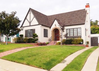 Hodad’s 50th anniversary will celebrate ‘Bossman Day’