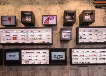 Oakley brings the future of eyewear to UTC