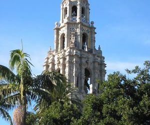 New gallery adds storm of color to Little Italy