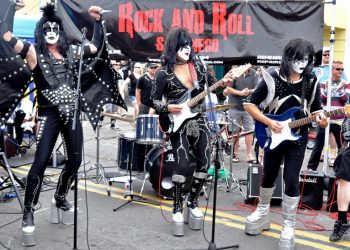 Vanguard Productions will present 'Guys and Dolls'