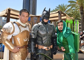 Fireworks critics renew opposition about SeaWorld's nightly noisy show