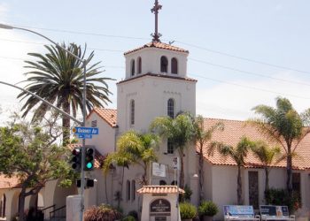 Taco Surf celebrates 30 years of feeding Pacific Beach
