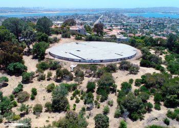 Chargers kicking off new era on Sunday