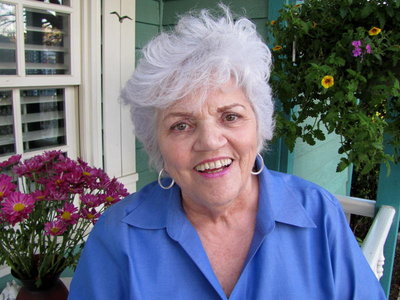 Elsbree pays it forward with Dollars for Scholars