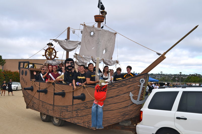 Smooth sailing for Bucs in overpowering Vikings for 42-7 homecoming rout