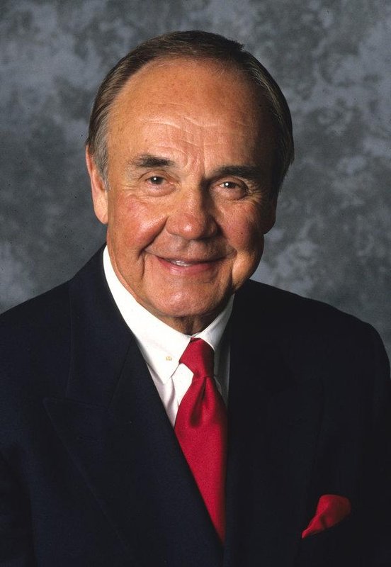 Padres broadcaster Dick Enberg to retire after 2016 season