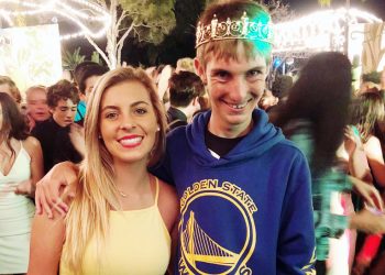 Pacific Beach home, with original landscaping by Kate Sessions, on Green Homes Tour