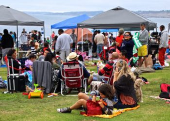 It's beautiful in Pacific Beach, go outside and play