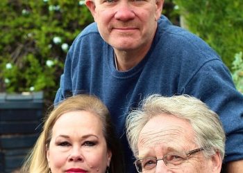 Rockin’ and shakin’ the crowd: Danyavaad, The Shimmy Sisters continue mesmerizing tradition