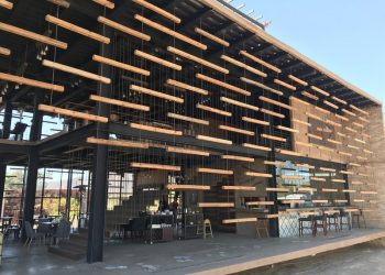 Sandwich shop robbed in Midway District