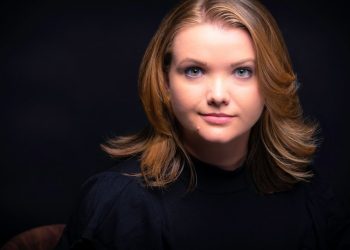 Mission Beach woman cleans and crusades against littering at beach