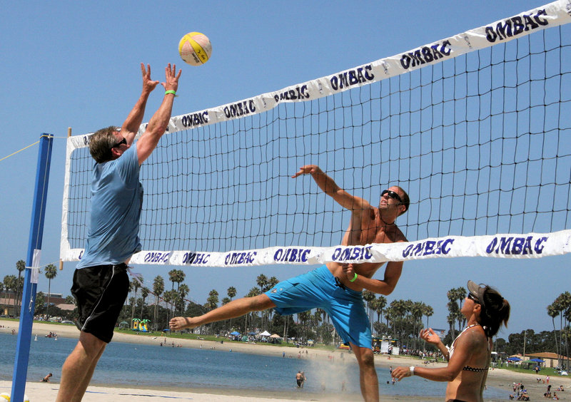 OMBAC volleyball battle highlights next round of Mission Beach centennial
