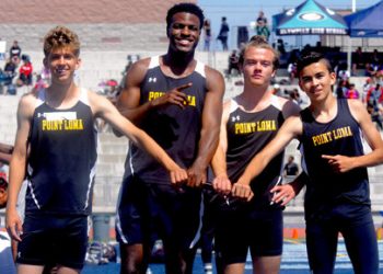 Bill Walton sculpture as large as his life