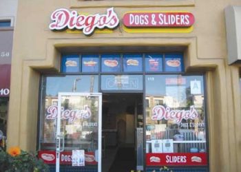 Live music in Pacific Beach