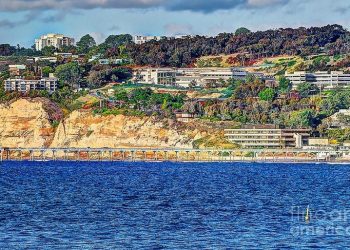 Maintain the character of Loma Portal