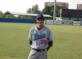 Pacific Beach AleHouse: the place to catch NFL kickoffs