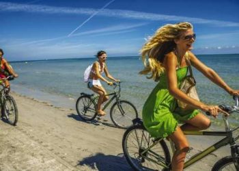 GUEST VIEW: Unpredictable, unprovoked panhandler attacks car at PB intersection