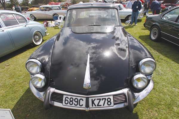 La Jolla car show attracts thousands